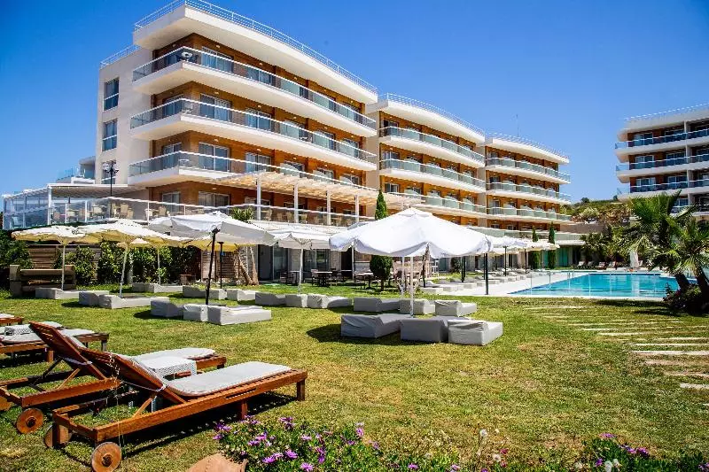 هتل La Quinta By Wyndham Cesme