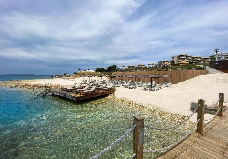 هتل La Quinta By Wyndham Cesme