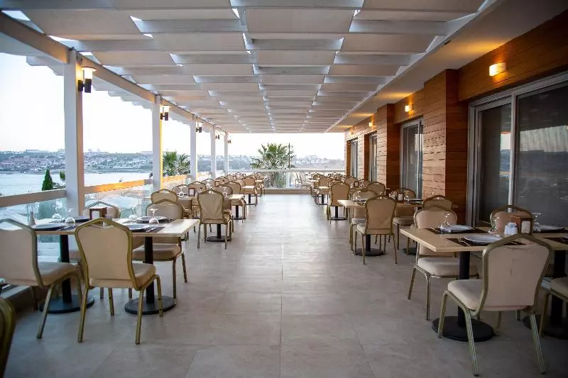 هتل La Quinta By Wyndham Cesme