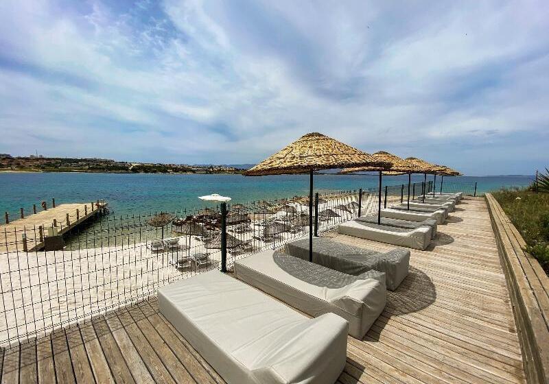 هتل La Quinta By Wyndham Cesme