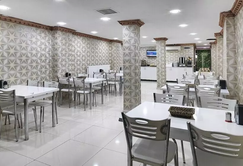 هتل Di̇yar Budget