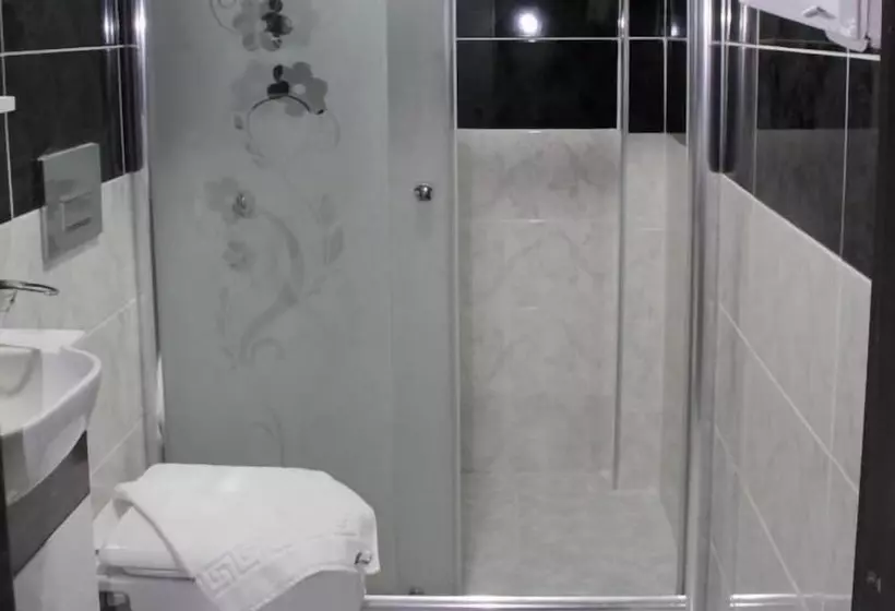 هتل Di̇yar Budget