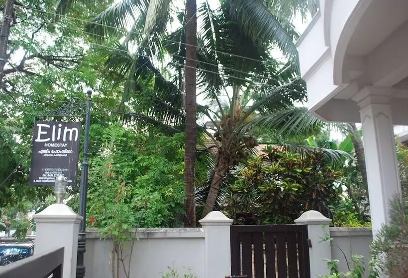 هتل Elim Homestay Fort Kochi
