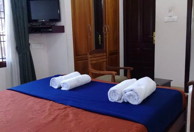 هتل Elim Homestay Fort Kochi