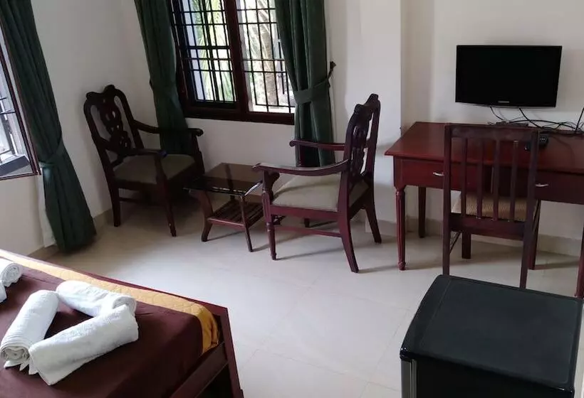 هتل Elim Homestay Fort Kochi