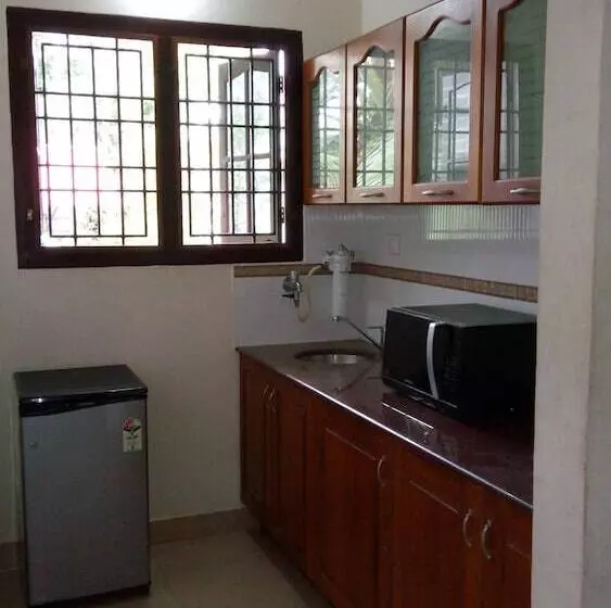 هتل Elim Homestay Fort Kochi