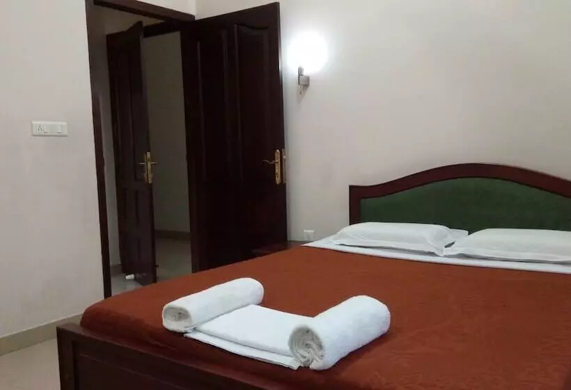 هتل Elim Homestay Fort Kochi