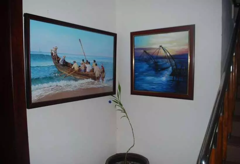 هتل Elim Homestay Fort Kochi