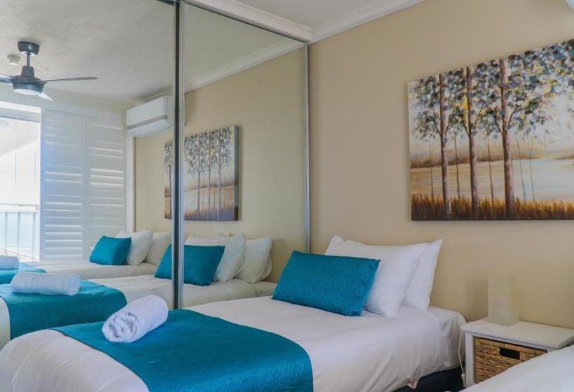 ホテル Foreshore Beachfront Apartments