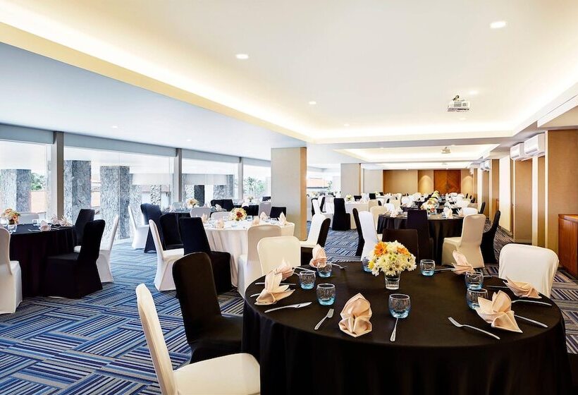 Szálloda Four Points By Sheraton Bali, Kuta