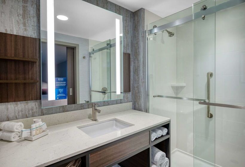 فندق Hilton Garden Inn Boston Logan Airport