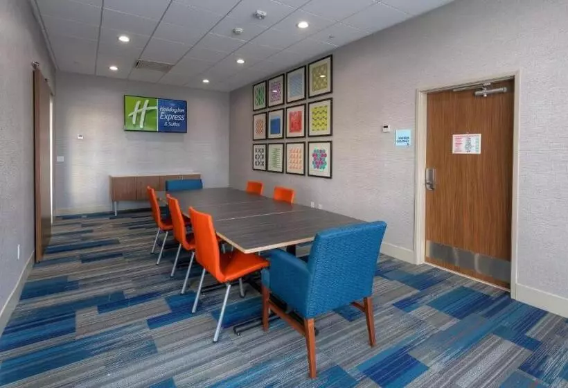 Hotel Holiday Inn Express & Suites Tulsa Midtown, An Ihg