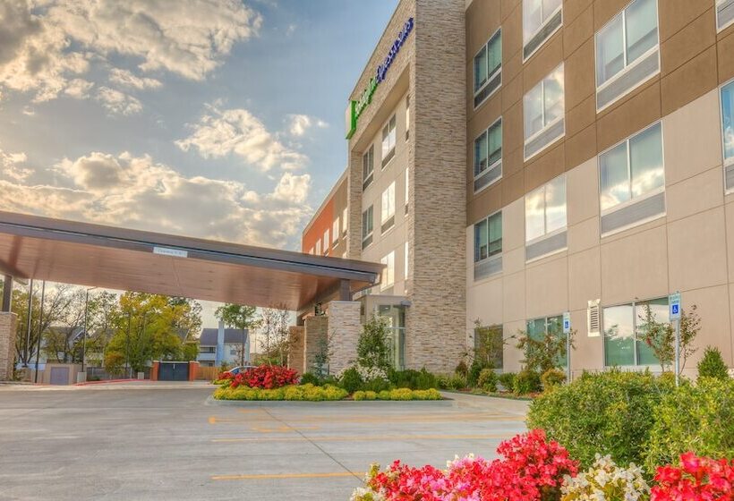 فندق Holiday Inn Express & Suites Tulsa Midtown, An Ihg