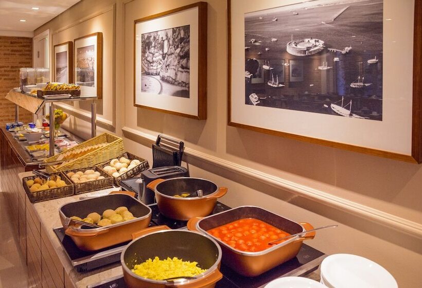 ホテル Intercity Salvador Aeroporto