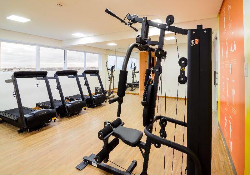 ホテル Intercity Salvador Aeroporto