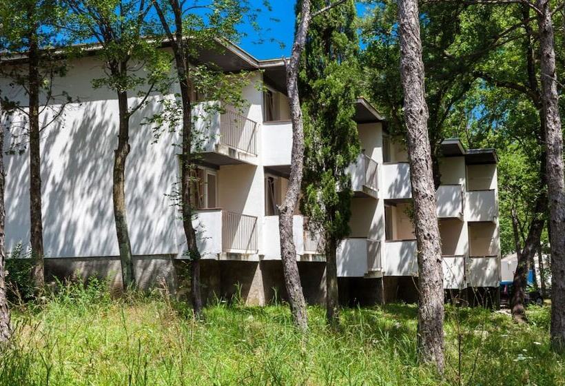 فندق Holiday Resort Kačjak