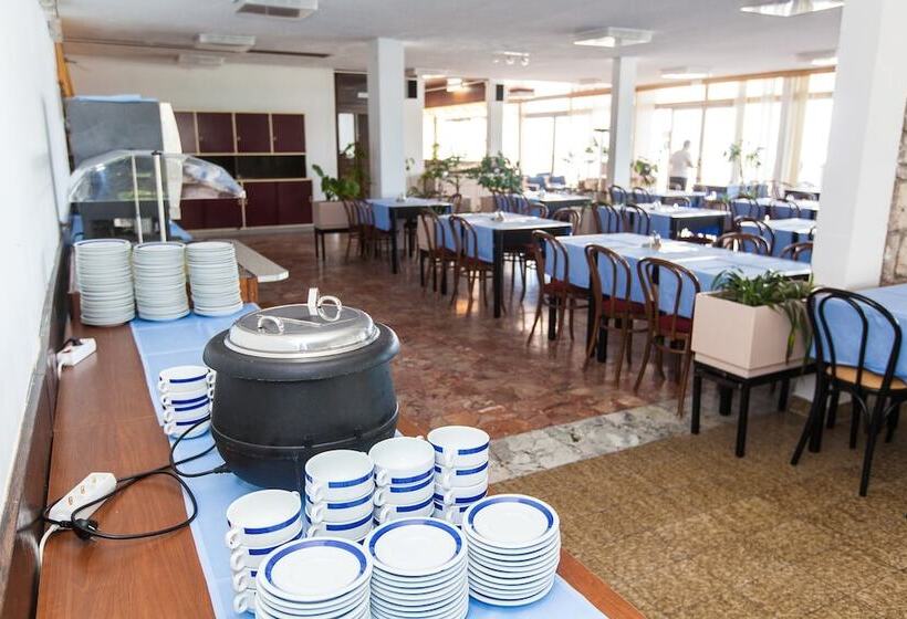 فندق Holiday Resort Kačjak