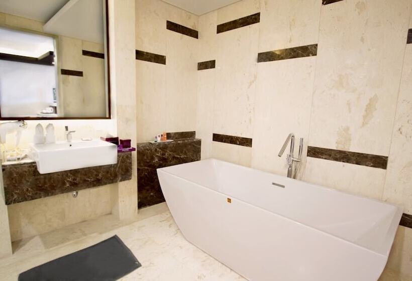 בית מלון כפרי Quest San Denpasar By Aston