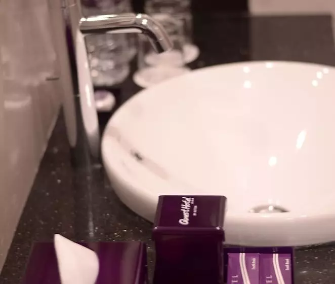 호텔 Quest San Denpasar By Aston