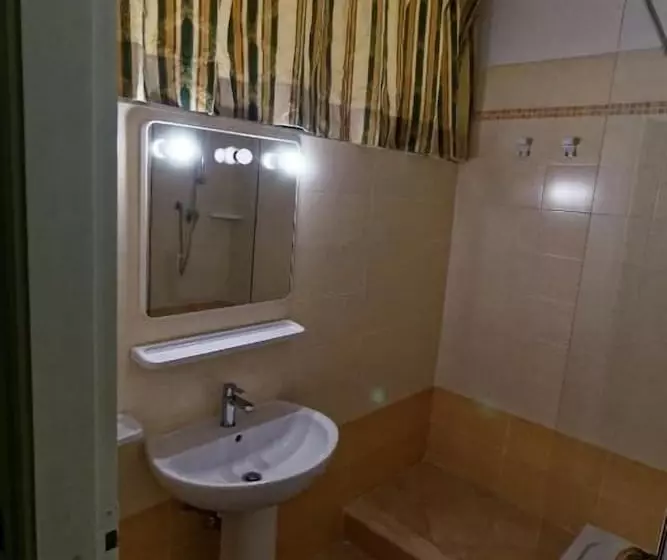 Hotelli Residence Habitat