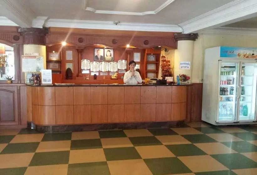 ホテル Tonle Sekong