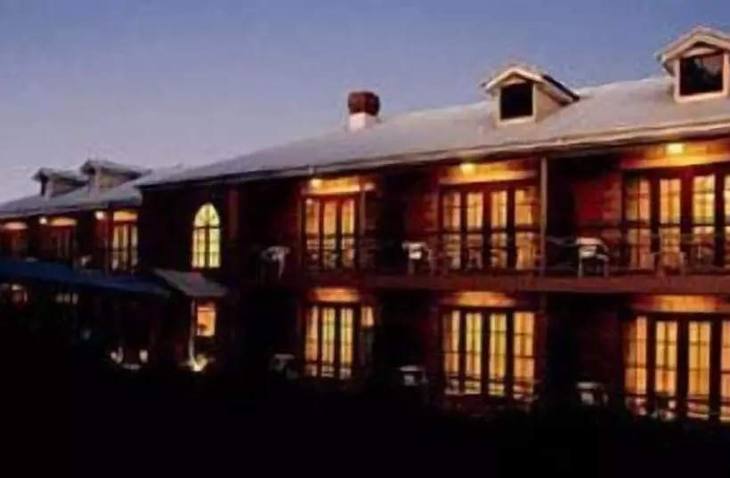 Мотель The Manor