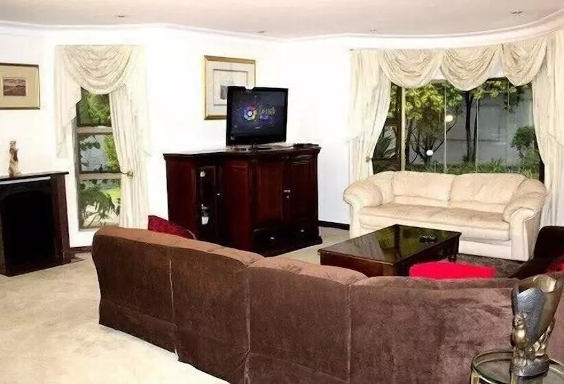 ペンション Noraclox Inn