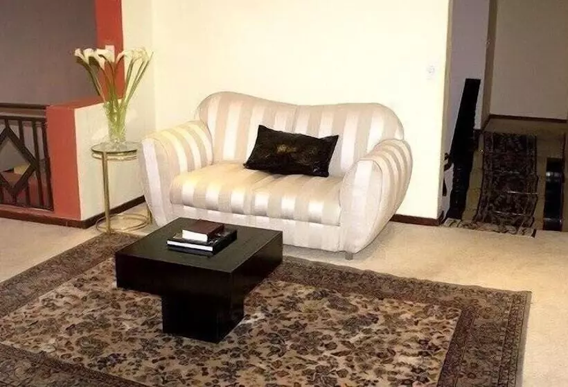 ペンション Noraclox Inn