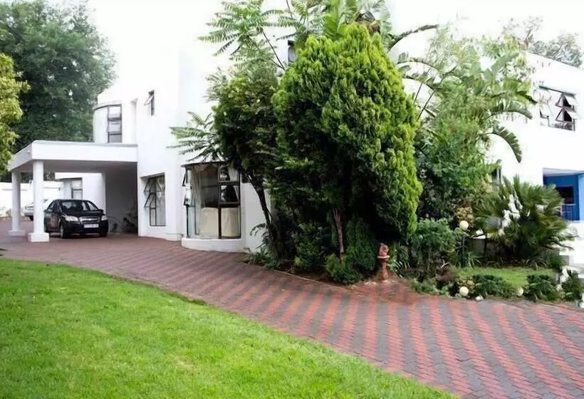 ペンション Noraclox Inn