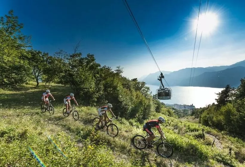 مبيت وإفطار Garda Family House