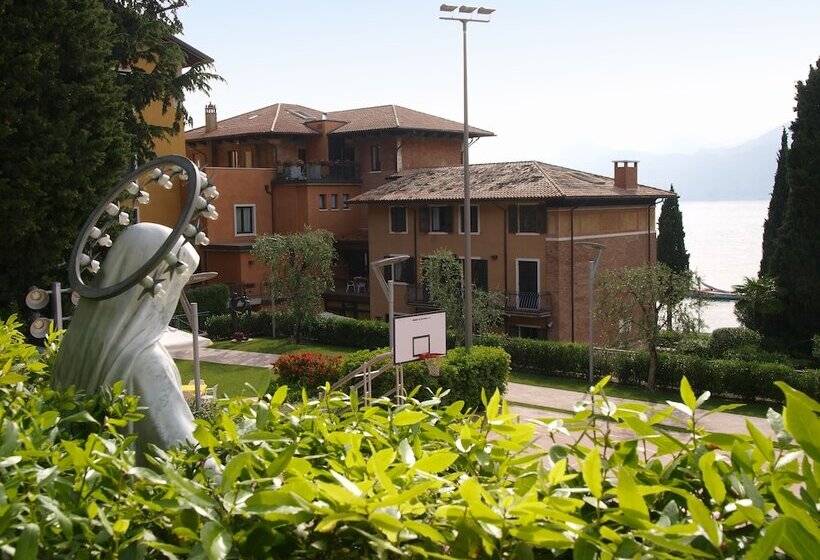 צימר Garda Family House