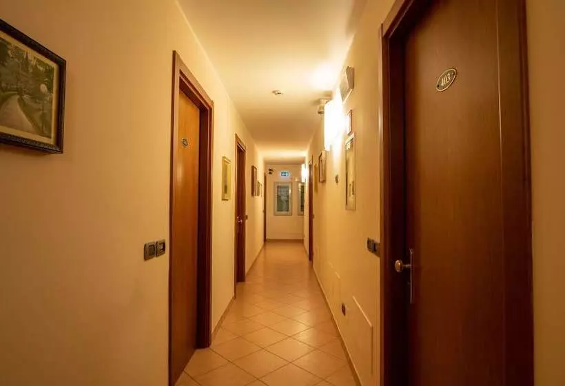 مبيت وإفطار Garda Family House