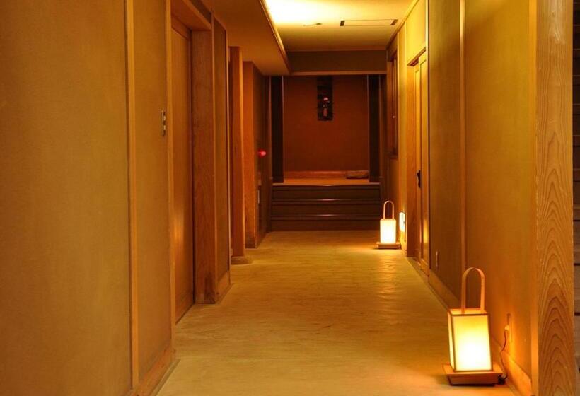 Yufuin Onsen Hinoharu Ryokan