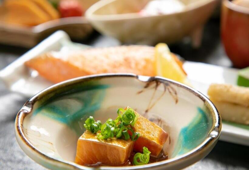 Yufuin Onsen Hinoharu Ryokan