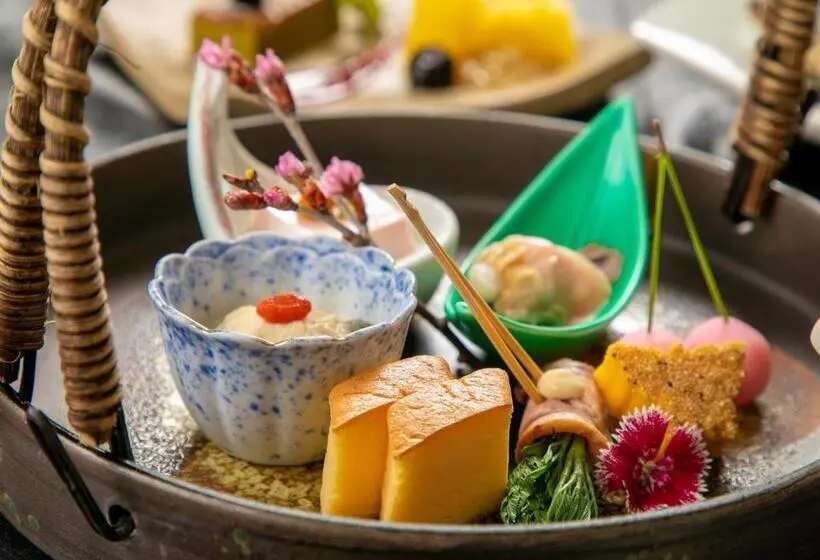 Yufuin Onsen Hinoharu Ryokan