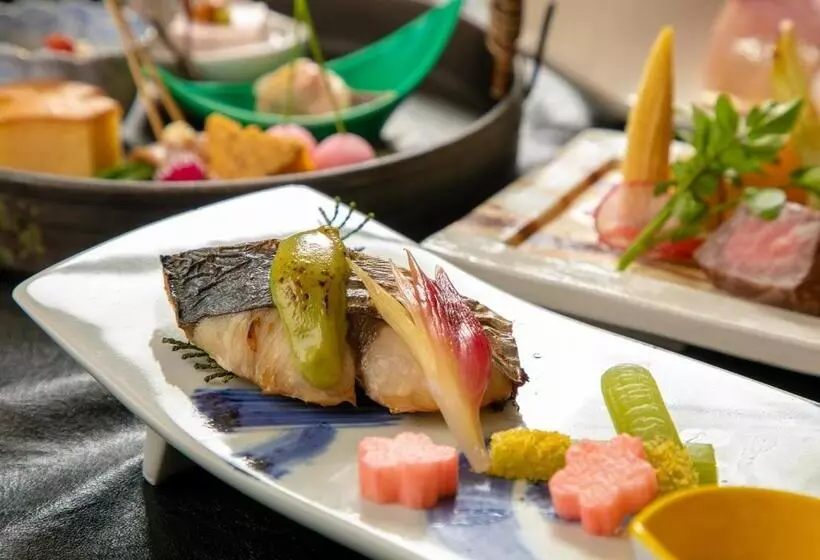 Yufuin Onsen Hinoharu Ryokan