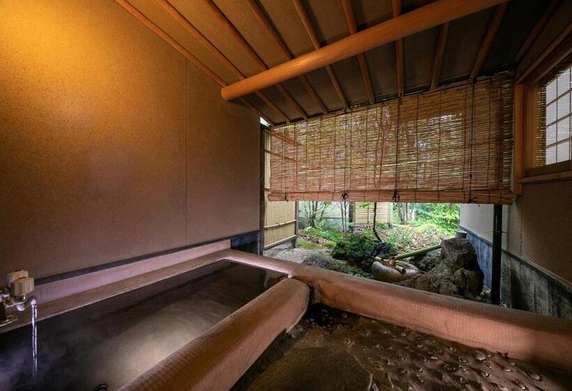 Yufuin Onsen Hinoharu Ryokan