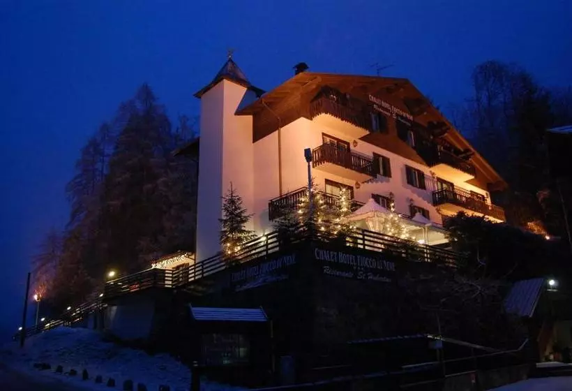 ホテル Chalet Fiocco Di Neve