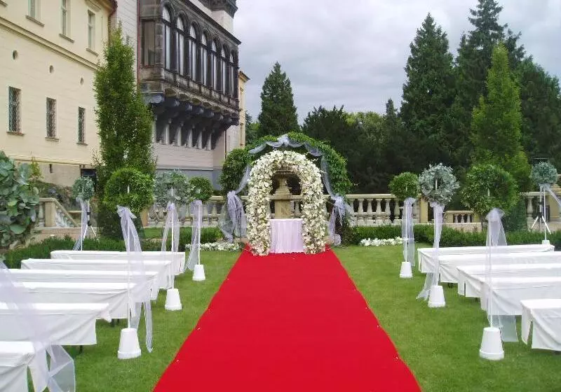 ホテル Chateau Zbiroh