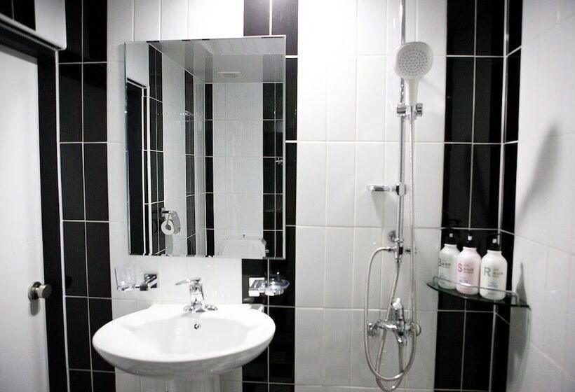 בית מלון כפרי Chungmuro Atti