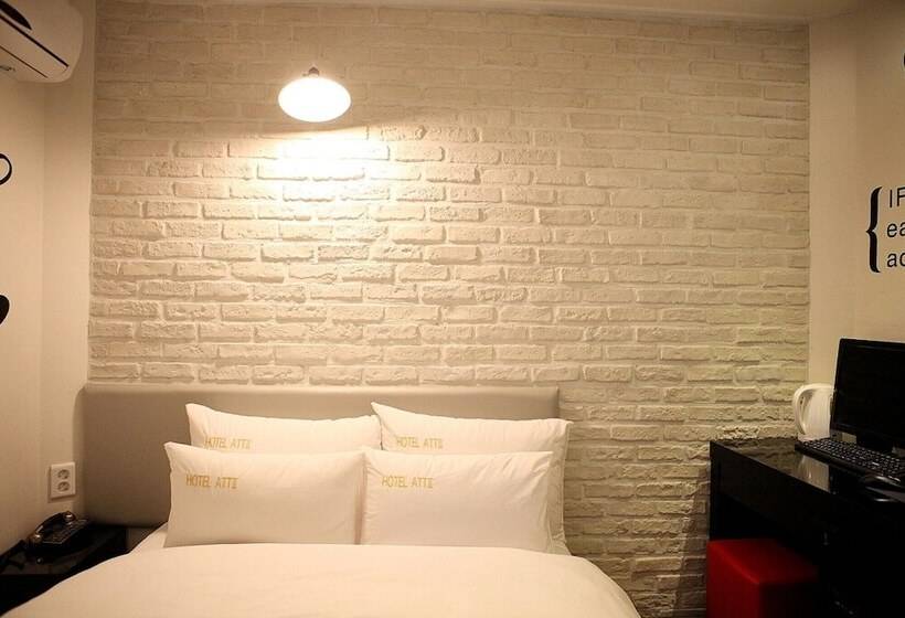 בית מלון כפרי Chungmuro Atti