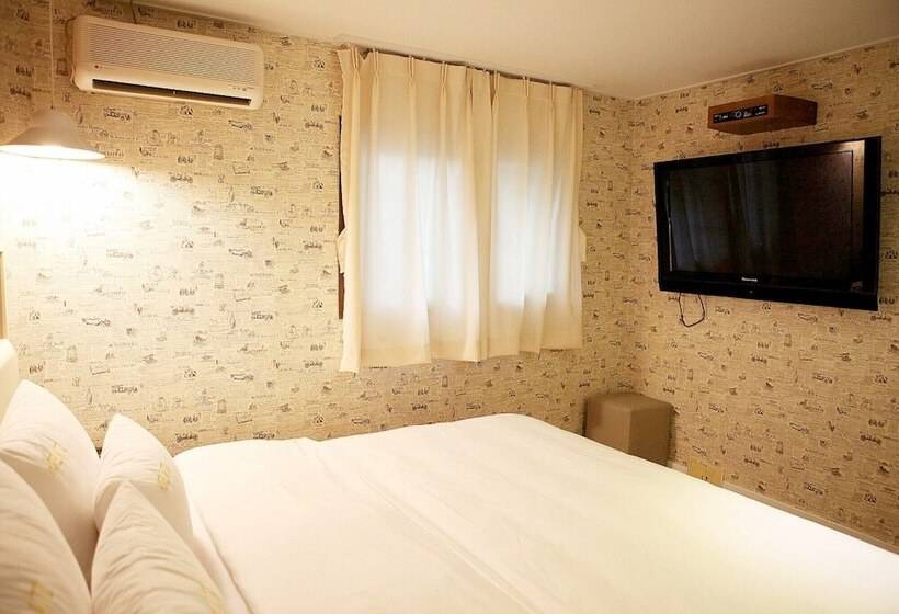 בית מלון כפרי Chungmuro Atti