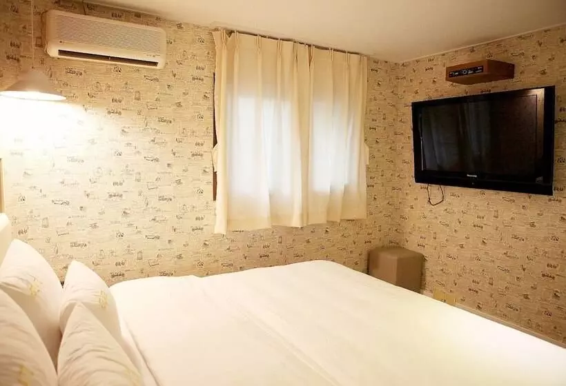 בית מלון כפרי Chungmuro Atti