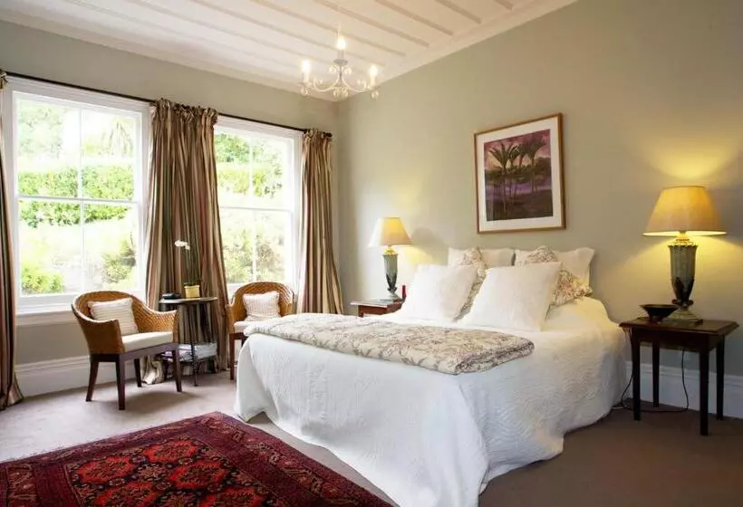 هتل Cobden Garden