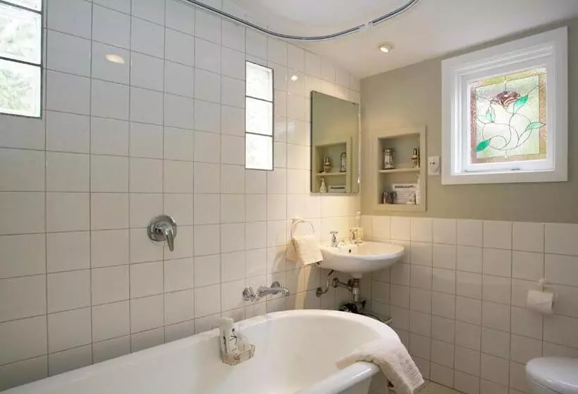 هتل Cobden Garden