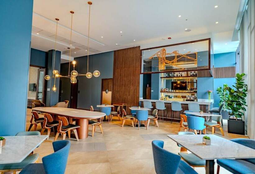 בית מלון כפרי Courtyard By Marriott Santiago Airport