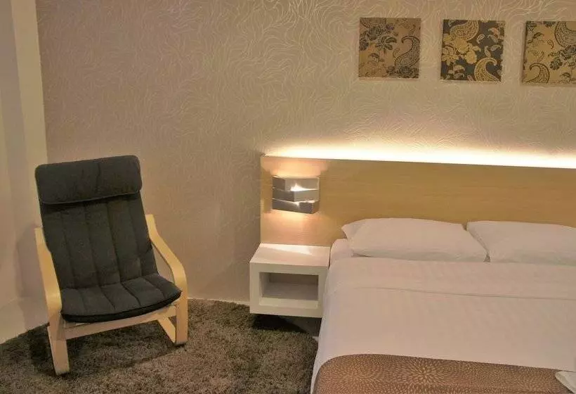 בית מלון כפרי Dwj