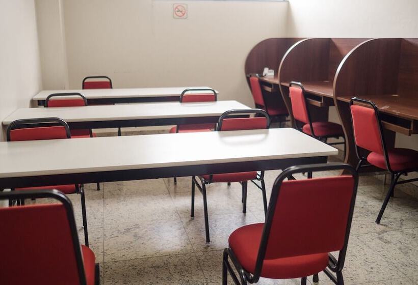 酒店 Ibituruna Center