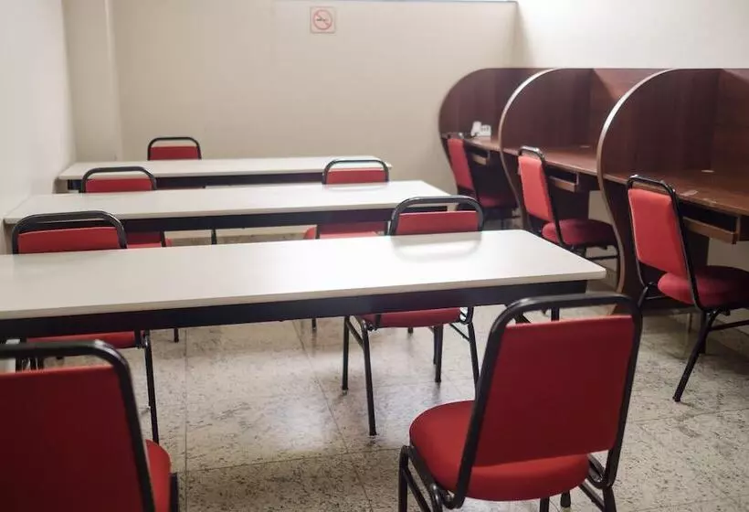 호텔 Ibituruna Center