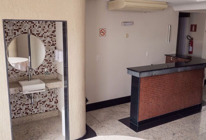 酒店 Ibituruna Center